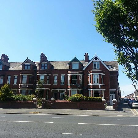 Maindee Guest House Barrow-in-Furness Esterno foto