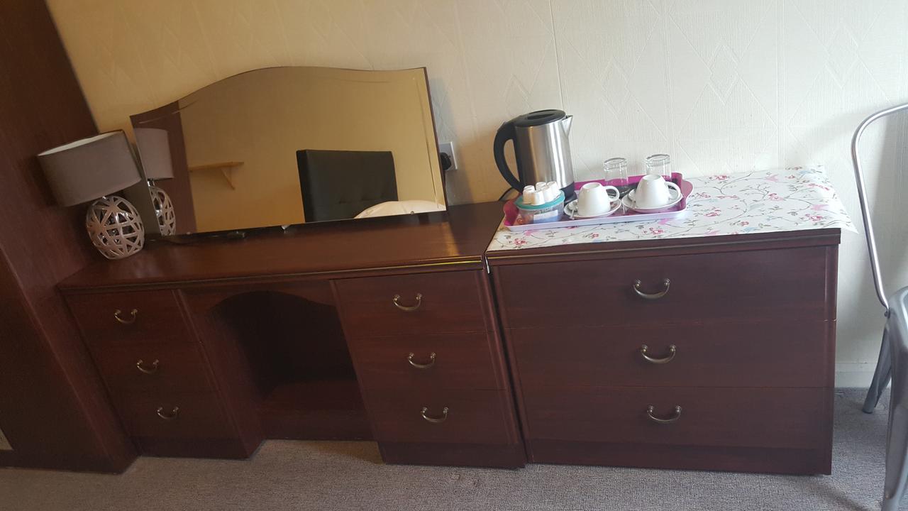 Maindee Guest House Barrow-in-Furness Esterno foto
