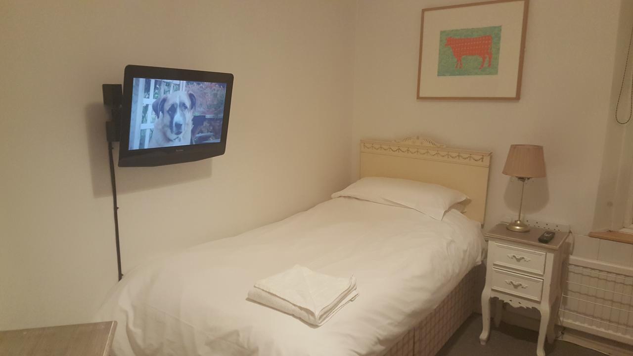 Maindee Guest House Barrow-in-Furness Esterno foto