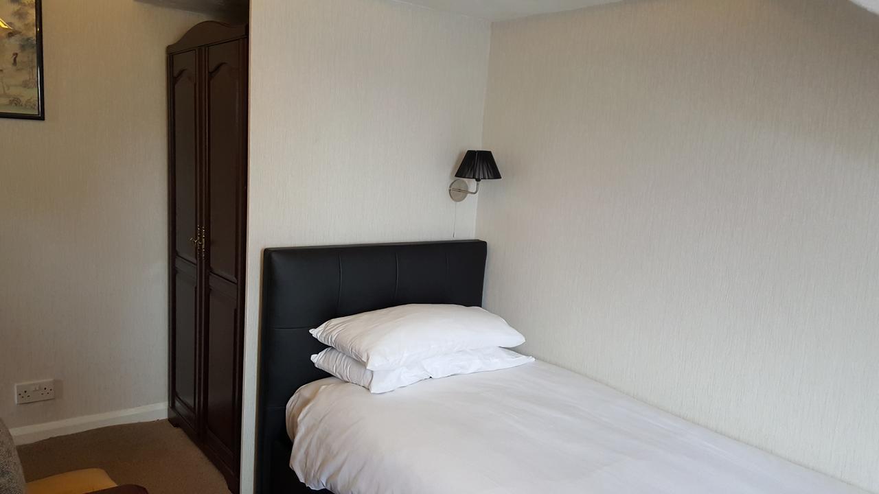 Maindee Guest House Barrow-in-Furness Esterno foto