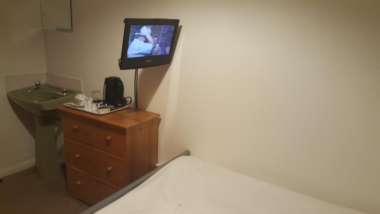 Maindee Guest House Barrow-in-Furness Esterno foto